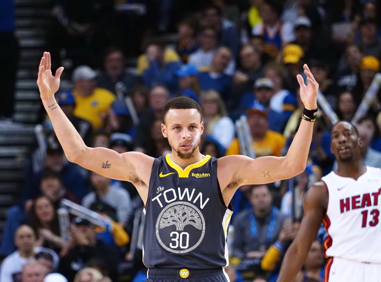 观众席上 观众席上