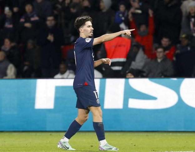 在进攻端发 在进攻端发